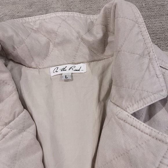 On the Road Cream Color Quilted Jacket size L - Picture 3 of 6